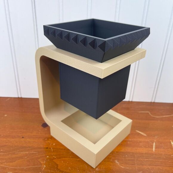 The Daka Planter, Drainage Hole and Stand, Indoor Flower Pot, Succulent Pot - Picture 3 of 10